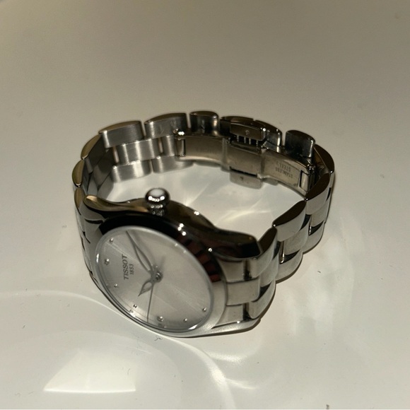 SOLD Silver Tissot watch with CZ detail - Picture 2 of 4
